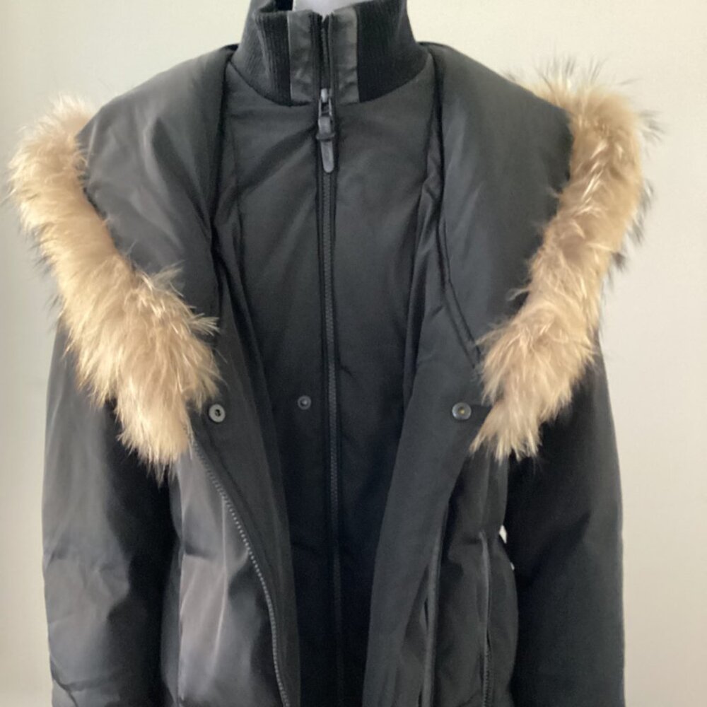Atelier Noir Division of Rudsuk women's puff Down Black coat (large)